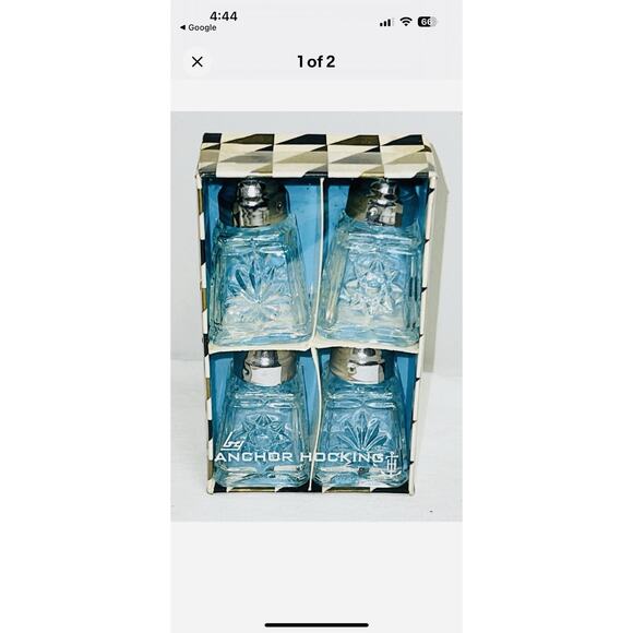 2 New Anchor Hocking EAPC* EARLY AMERICAN PRESCUT 2 1/4" INDIVIDUAL SHAKERS - Picture 4 of 7